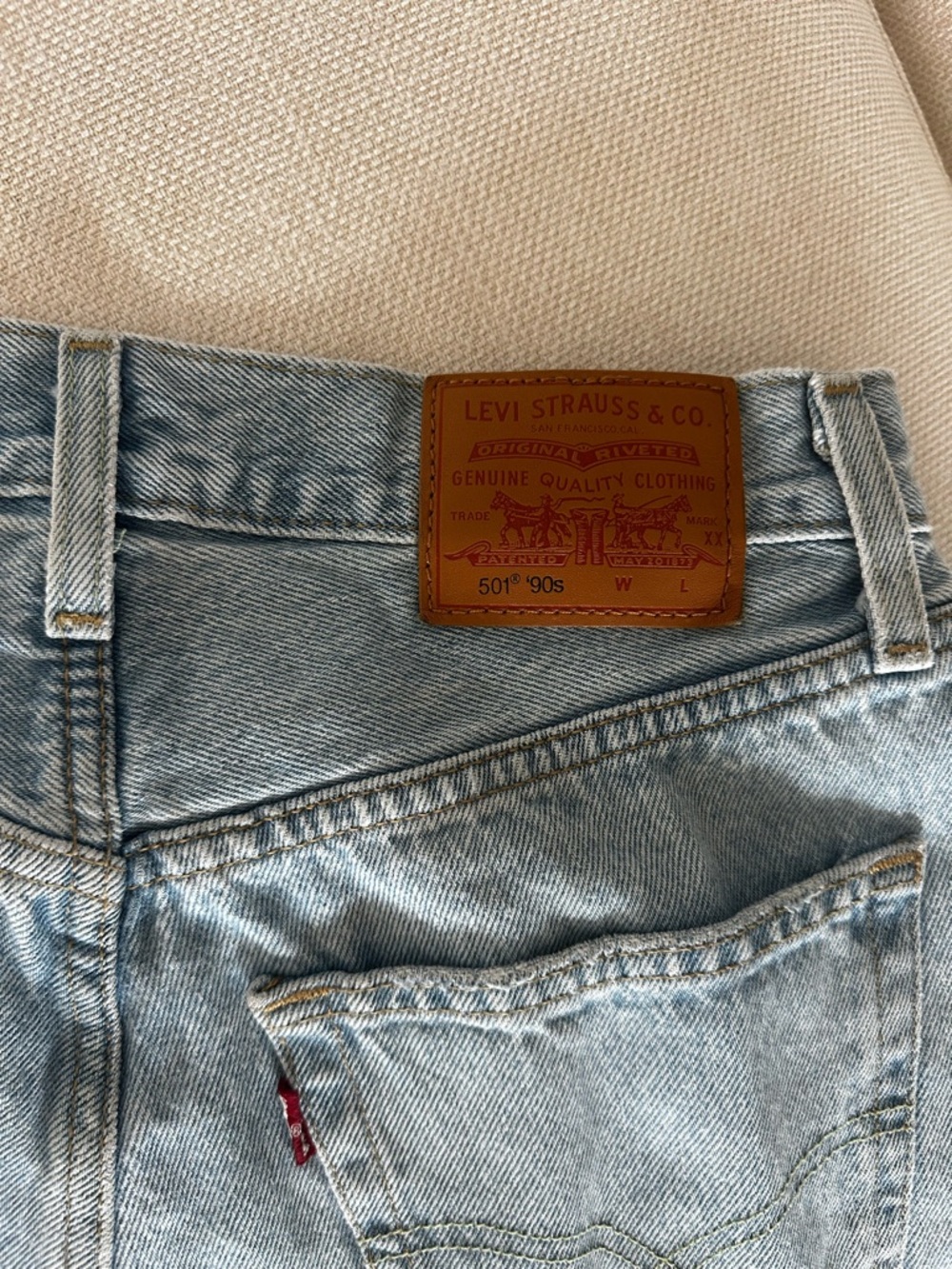 Levi’s 501 90’s Jeans - Picture 2 of 7